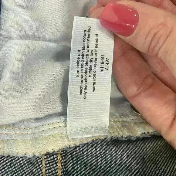 Lane Bryant Women’s Jeans Size 28L Distressed Dark Wash Signature Fit Straight - Picture 11 of 13